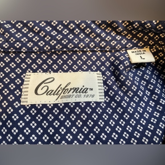 California Shirt Co Short Sleeve Button Down Shirt Blouse Blue White Size Large - Picture 3 of 11
